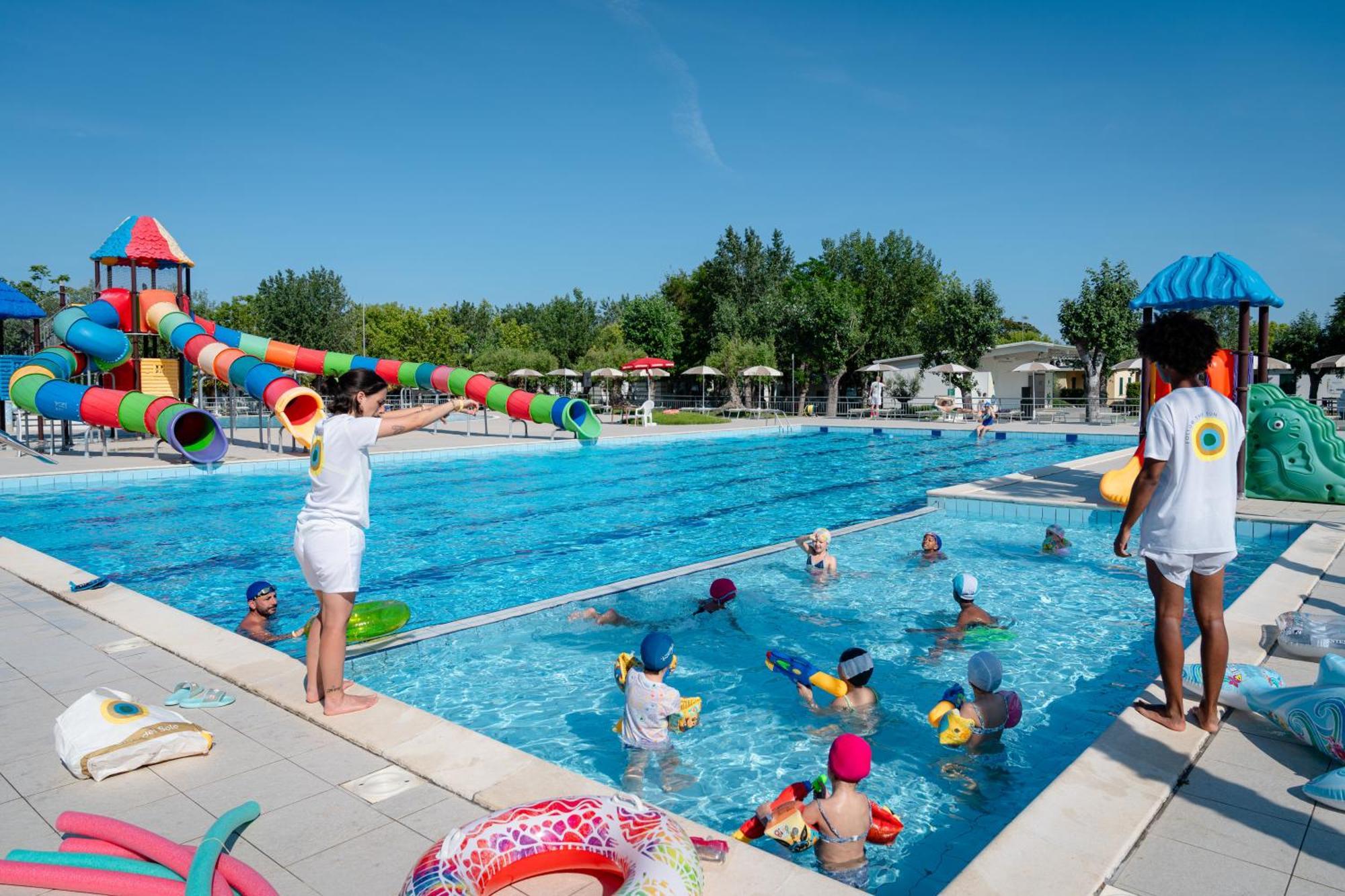 Club Del Sole Stork Family Collection Hotel Giulianova Buitenkant foto
