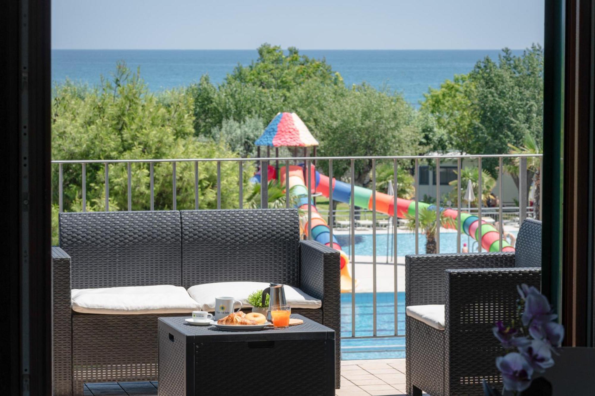Club Del Sole Stork Family Collection Hotel Giulianova Buitenkant foto